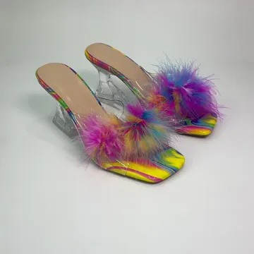 Heel 366 - 1 and 1/2 inches heels