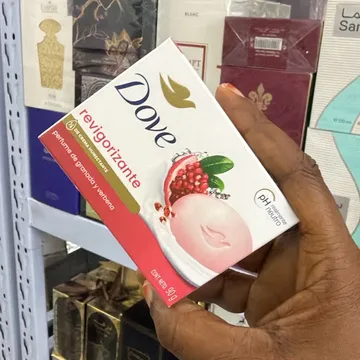 Dove Revigorizing Pomegranate Scent Beauty Bar Soap 90g
