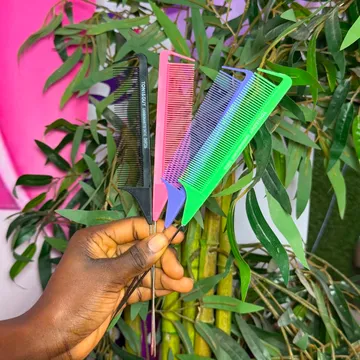 Tail Comb