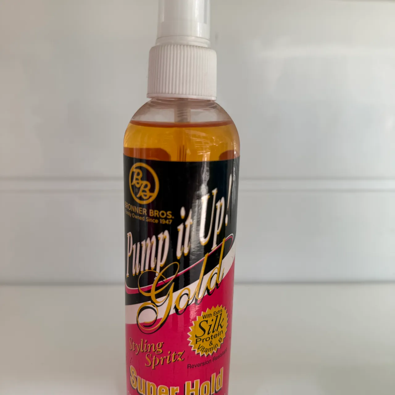 Pump It Up Gold Styling Spritz Super Hold