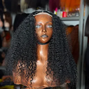 Ave yellow pack 4*4 curls. 💯 human hair, very soft. Can be bleached, dyed and permed.