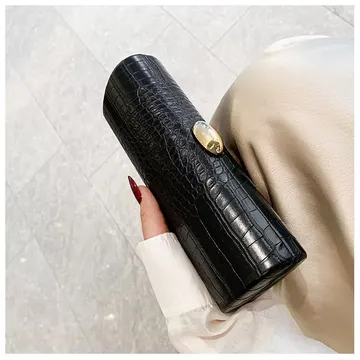 The Milan Clutch