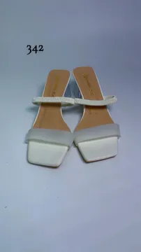 Heel 342 - 1 and 1/2 inches heels