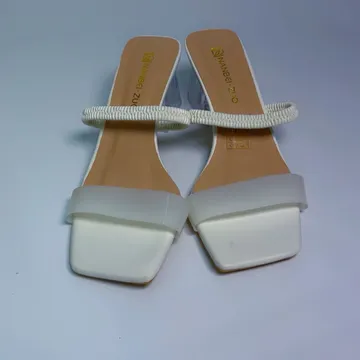 Heel 342 - 1 and 1/2 inches heels