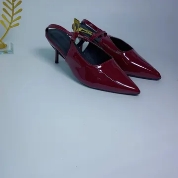Heel 341 - 1 and 1/2 inches heels