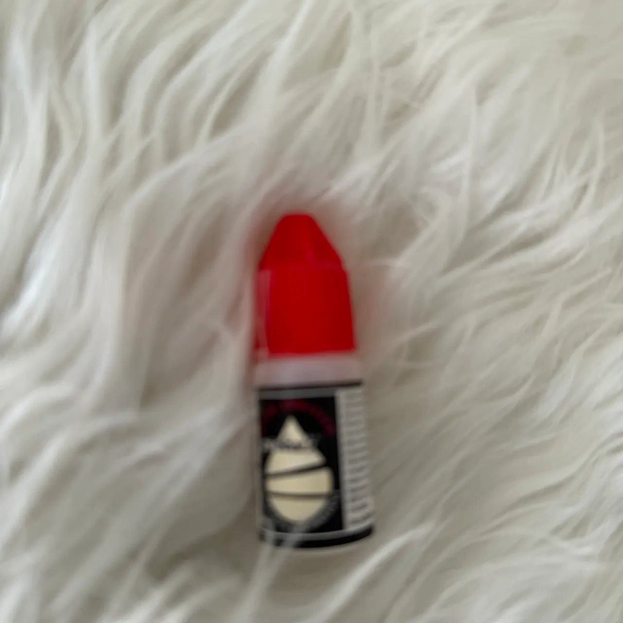 Pinkies Nail Glue