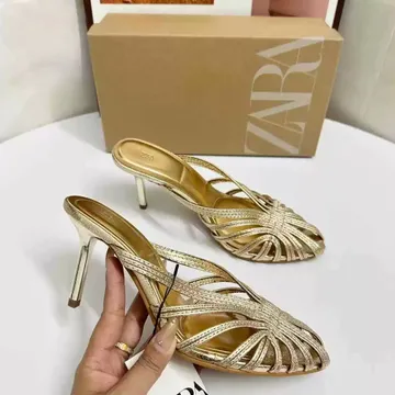 Gold woven slipper heel