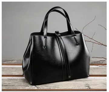Black Retro Patent Portable Bucket Bag